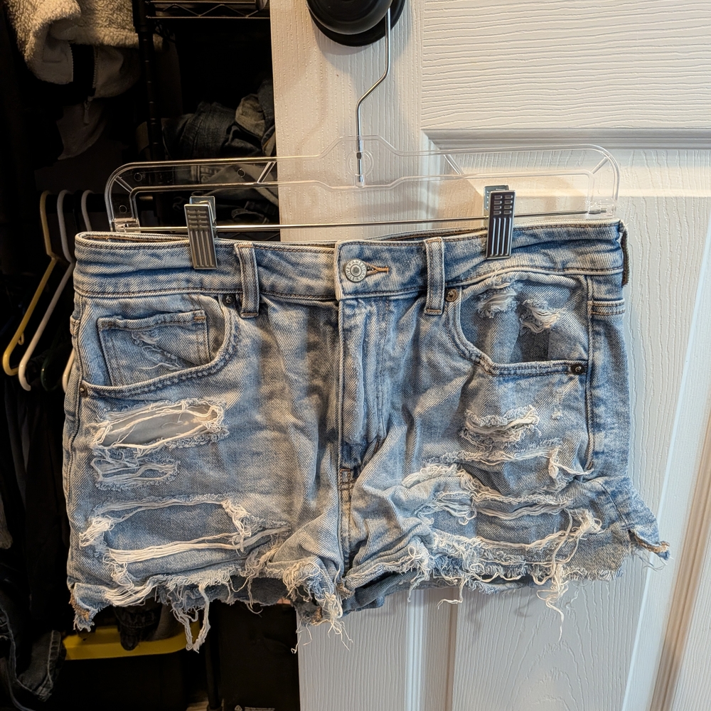 American Eagle Outfitters Light Blue Distressed Jean Shorts - Picture 1 of 3